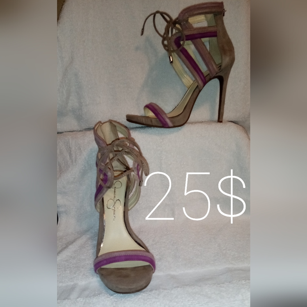 Jessica Simpson size 7